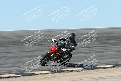 media/Oct-13-2025-Moto Forza (Mon) [[a66d839500]]/4-C Group/Session 2 (Bowl)/